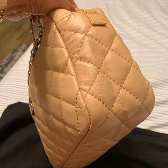 CHANEL LARGE CAMERA CASE BAG - Picture 6 of 11